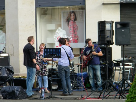 Notre 1er Chanteur Richard et premier fois que cricri joue en public !